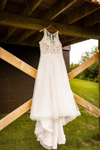 Load image into Gallery viewer, Maggie Sottero &#39;ARDELLE&#39; wedding dress size-16 PREOWNED

