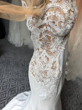 Load image into Gallery viewer, Galia Lahav &#39;Alora&#39; size 6 new wedding dress close up of material
