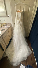 Load image into Gallery viewer, Maggie Sottero &#39;Lonnie Lynette &#39; wedding dress size-14 NEW
