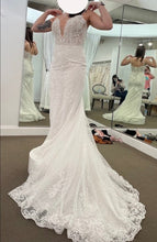 Load image into Gallery viewer, Unknown &#39;Laurette (sn: 000031837&#39; wedding dress size-12 SAMPLE
