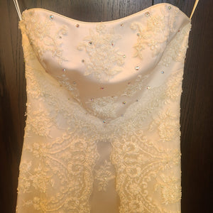 None 'strapless' wedding dress size-02 NEW