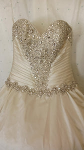Allure 'C240' wedding dress size-10 PREOWNED