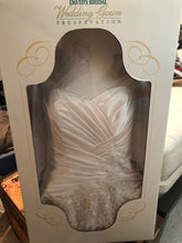 Load image into Gallery viewer, David&#39;s Bridal &#39;Strapless Pleated A-Line&#39; size 4 used wedding dress view in box
