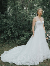 Load image into Gallery viewer, Eddy K &#39;1061&#39; size 4 used wedding dress front view on bride

