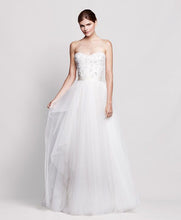 Load image into Gallery viewer, Reem Acra &#39;Coral Bells&#39; - Reem Acra - Nearly Newlywed Bridal Boutique - 1
