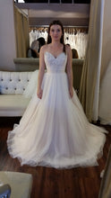 Load image into Gallery viewer, Essense of Australia &#39;D1733&#39; - essence of australia - Nearly Newlywed Bridal Boutique - 1
