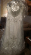 Load image into Gallery viewer, &#39;Royalty Romance&#39; - Shakia Lawson - Nearly Newlywed Bridal Boutique - 3
