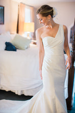 Load image into Gallery viewer, Amsale &#39;Houston&#39; - Amsale - Nearly Newlywed Bridal Boutique - 1
