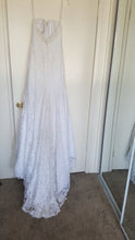 Load image into Gallery viewer, Monique Luo &#39;White Dress&#39; size 2 new wedding dress back view on hanger
