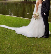Load image into Gallery viewer, Pronovias &#39;Prival&#39; - Pronovias - Nearly Newlywed Bridal Boutique - 10
