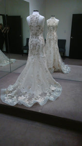 Badgley Mischka 'Dietrich' size 6 sample wedding dress back view on mannequin