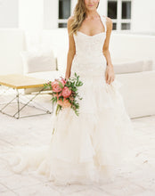 Load image into Gallery viewer, Yolan Cris &#39;Custom&#39; size 0 used wedding dress front view on bride
