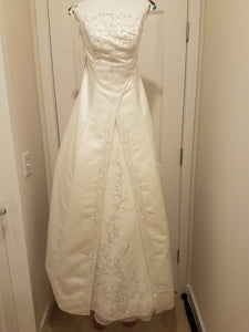 Jasmine 'Satin' size 4 used wedding dress front view on hanger