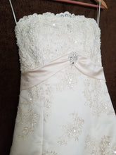 Load image into Gallery viewer, Maggie Sottero &#39;Jorie Ann&#39; size 8 used wedding dress front view close up
