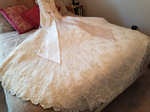 Maggie Sottero 'Jorie Ann' size 8 used wedding dress view of hem