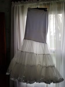 Alfred Angelo '2547' size 14 used wedding dress view of petticoat