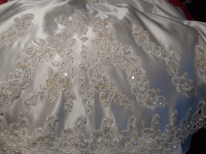  'Prestige' wedding dress size-04 PREOWNED