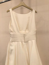 Load image into Gallery viewer, Peter Langner &#39;Faith Dress&#39; wedding dress size-10 NEW
