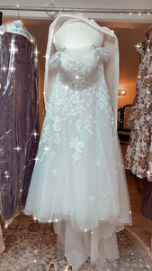 David's Bridal '9SWG834' wedding dress size-16 NEW