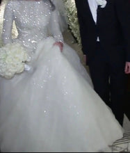 Load image into Gallery viewer, Ines Di Santo &#39;Fontanne&#39; size 6 used wedding dress front view on bride

