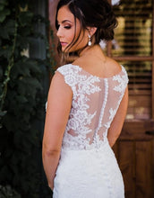 Load image into Gallery viewer, Stella york &#39;6476&#39; size 14 used wedding dress back view on bride
