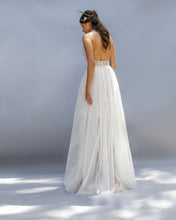 Load image into Gallery viewer, Jila Atelier &#39;Zara&#39; wedding dress size-08 SAMPLE
