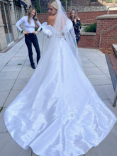 Load image into Gallery viewer, Rivini &#39;Palmer&#39; wedding dress size-02 NEW
