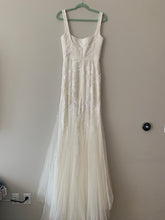Load image into Gallery viewer, Alexandra Grecco &#39;Marcelle&#39; wedding dress size-04 NEW

