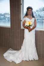 Load image into Gallery viewer, Maggie Sottero &#39;Ireland&#39; size 6 used wedding dress front view on bride
