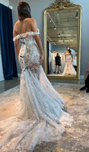 Load image into Gallery viewer, Galia lahav &#39;GALA G 302&#39; wedding dress size-00 NEW
