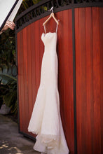 Load image into Gallery viewer, Augusta Jones &#39;all over Chantilly lace with beading&#39; wedding dress size-04 PREOWNED
