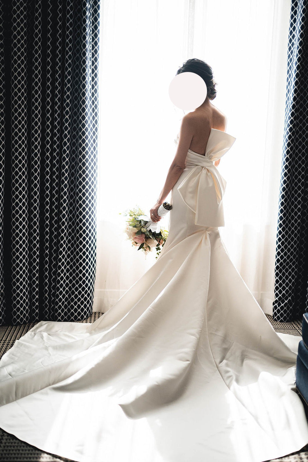 Monique Lhuillier 'BL19201' wedding dress size-00 PREOWNED