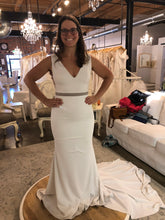 Load image into Gallery viewer, Alyssa Kristin &#39;Maven&#39; wedding dress size-12 PREOWNED
