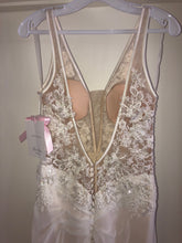 Load image into Gallery viewer, Mori Lee &#39;Malin&#39; size 6 new wedding dress back view on hanger
