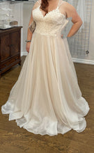 Load image into Gallery viewer, Essense of Australia &#39;D2420&#39; wedding dress size-14 NEW
