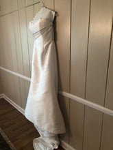 Load image into Gallery viewer, Anne Barge &#39;Bisous&#39; wedding dress size-14 NEW
