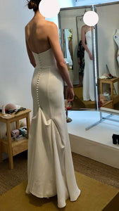 Suzanne Neville 'Carmella' wedding dress size-00 NEW