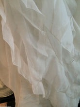 Load image into Gallery viewer, Valentino &#39;Romantic&#39; - Valentino - Nearly Newlywed Bridal Boutique - 5

