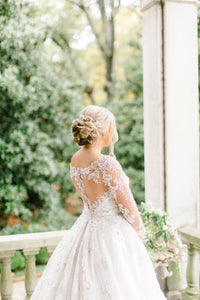 Stephen Yearick 'Custom' size 8 used wedding dress back view on bride