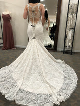 Load image into Gallery viewer, Allure Bridals &#39;9460&#39; wedding dress size-10 NEW
