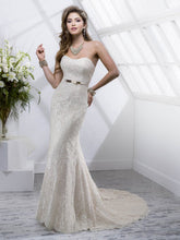 Load image into Gallery viewer, Maggie Sottero &#39;McCanna/Trinity&#39; size 2 used wedding dress front view on model

