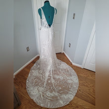 Load image into Gallery viewer, Tara Keely &#39;Anthea&#39; wedding dress size-08 NEW
