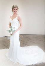 Load image into Gallery viewer, Stella York &#39;6834CK&#39; wedding dress size-04 PREOWNED
