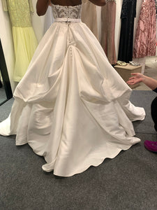 Essense of Australia 'N/A' wedding dress size-04 PREOWNED