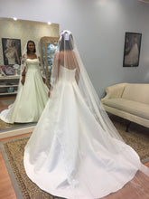 Load image into Gallery viewer, Sottero and Midgley &#39;8308&#39; wedding dress size-04 PREOWNED
