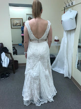 Load image into Gallery viewer, David&#39;s Bridal &#39;Ivy Champ&#39; size 14 new wedding dress back view on bride
