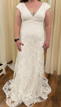 Load image into Gallery viewer, Jenny Yoo &#39;Tierney &#39; wedding dress size-12 PREOWNED
