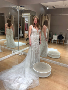 Oleg Cassini 'BEGONIA' wedding dress size-06 NEW