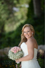 Load image into Gallery viewer, The White One &#39;Niavas&#39; - The White One - Nearly Newlywed Bridal Boutique - 4
