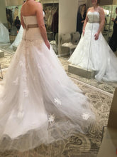 Load image into Gallery viewer, Enzoani &#39;Classic&#39; size 12 new wedding dress back/front views on bride
